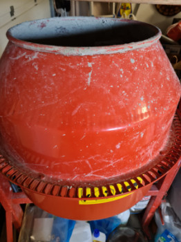 Betongblandare 135 liter uthyres