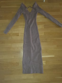 Stickad klänning i fint skick