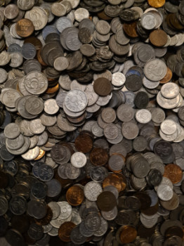 3,5 kg utgångna svenska mynt