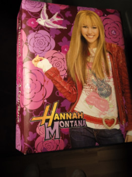 Hannah Montana Fotoalbum. Plats för 96 foton 15x10 cm.