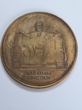 LINCOLN MEMORIAL MEDALLION WASHINGTON D.C.
