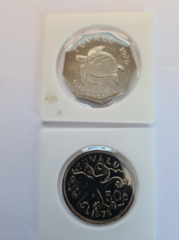 1976 5 TUVALU UNCIRCULATED coins in mint condition